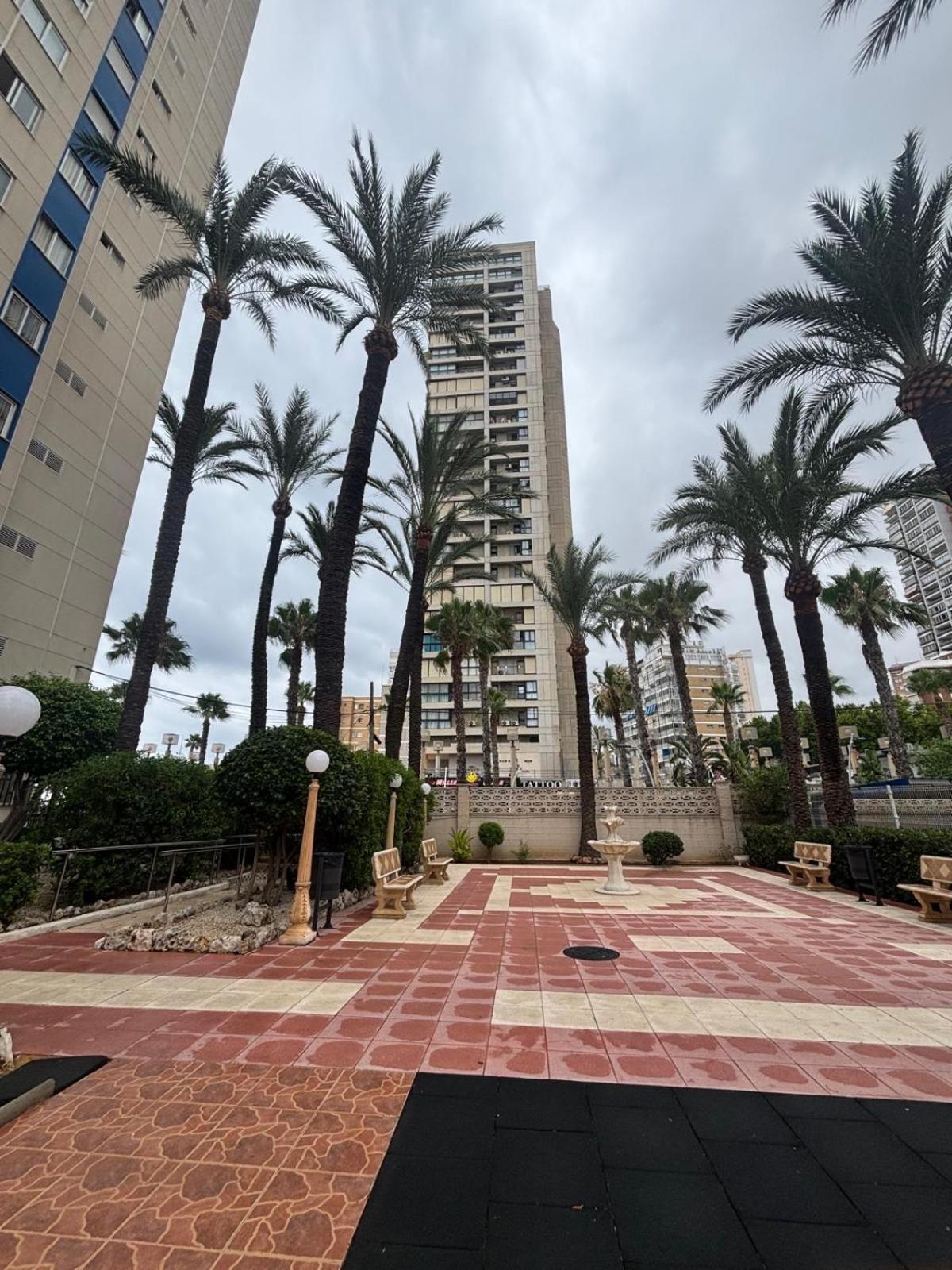 Apartamento Frente Al Mar, Moderno Con Aire Acondicionado, Parking Y Free Wi-fi *